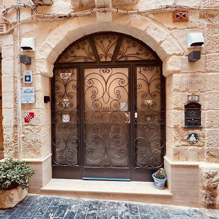 דירות ואלטה 10 La Ruelle מראה חיצוני תמונה
