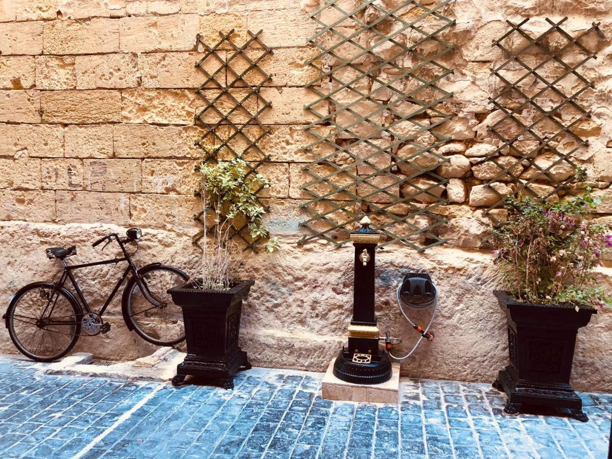 דירות ואלטה 10 La Ruelle מראה חיצוני תמונה